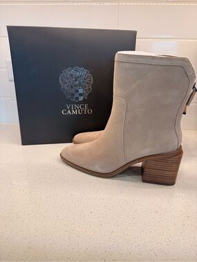 Vince Camuto Kortimy Suede Water Repellent Bootie Almond Beige Verona 9M
